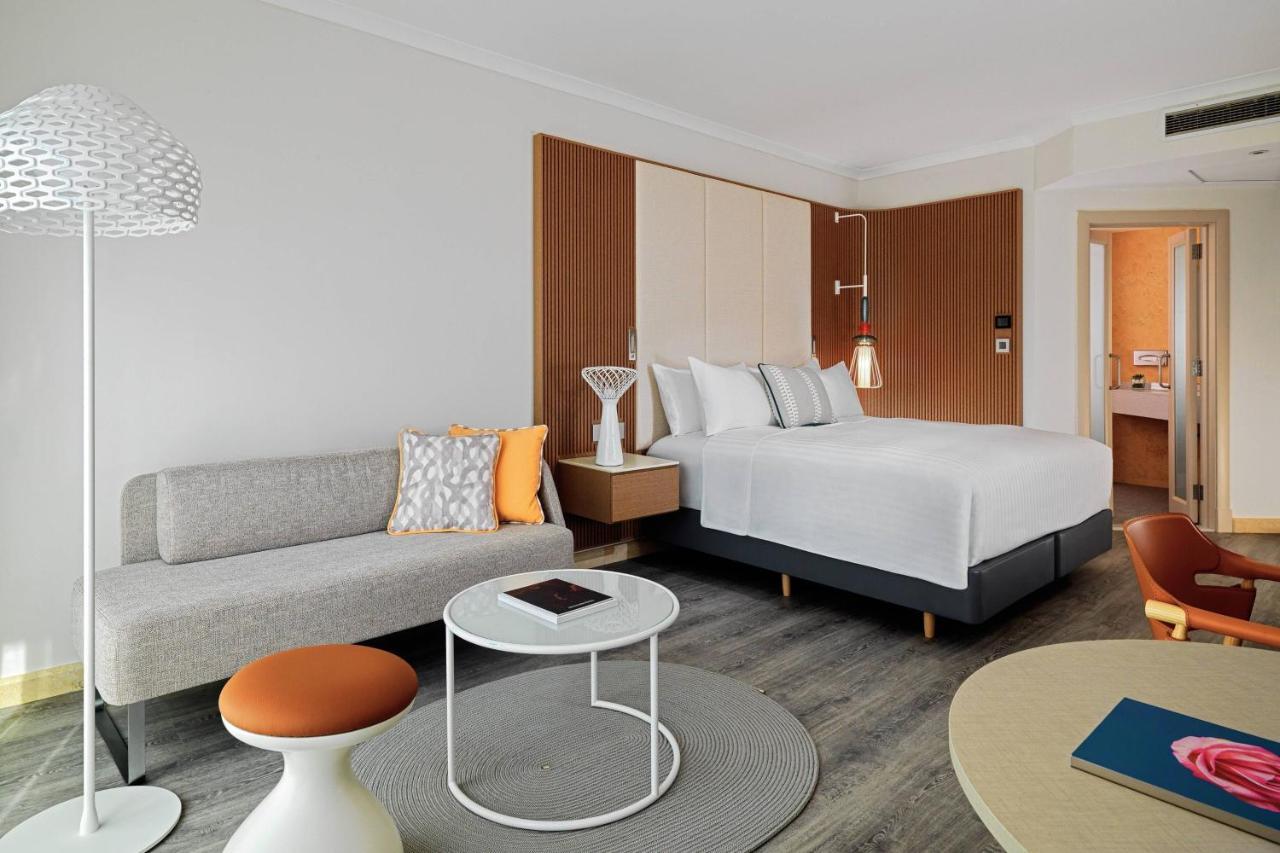 Malta Marriott Resort & Spa Saint Julian's Exterior photo A room at the hotel