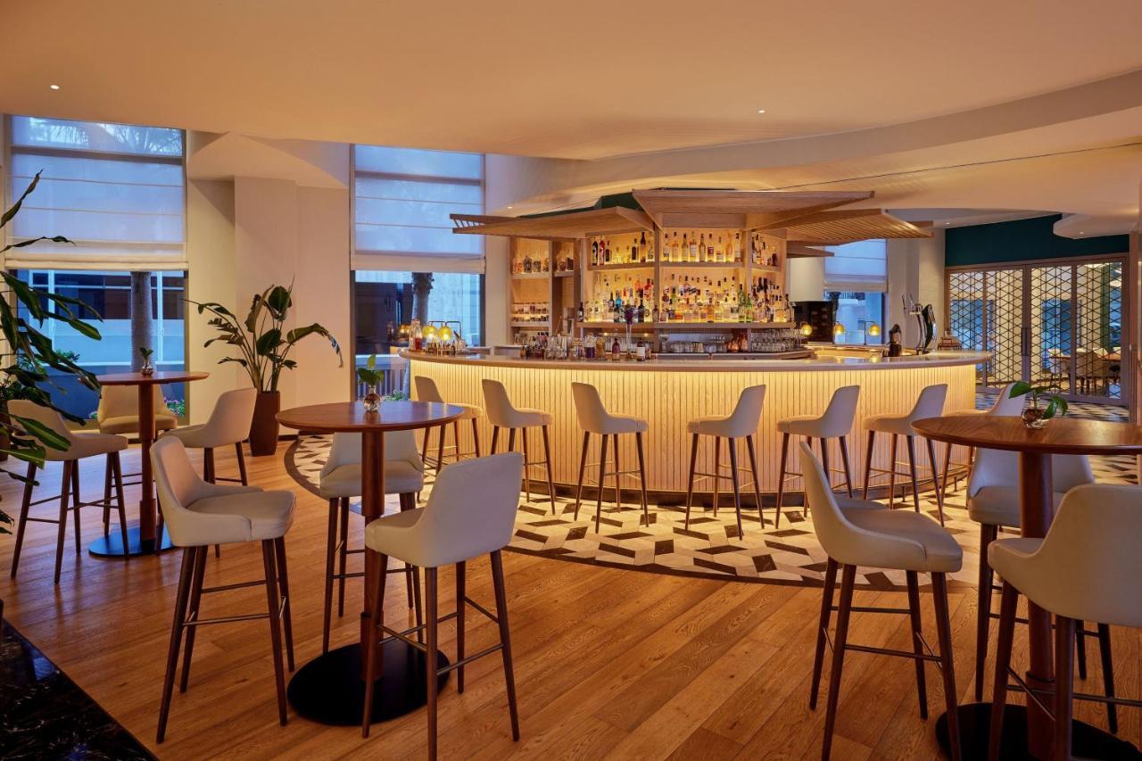 Malta Marriott Resort & Spa Saint Julian's Exterior photo The bar at the 10th floor