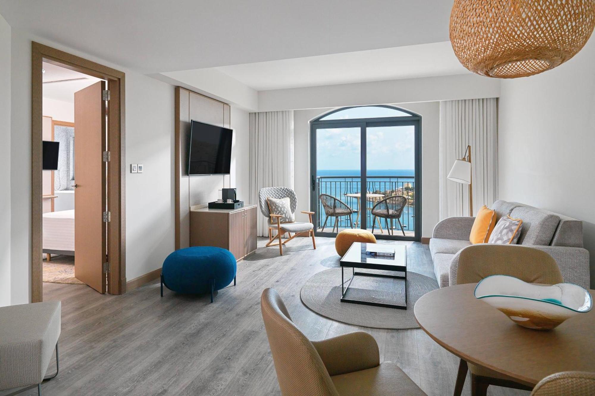 Malta Marriott Resort & Spa Saint Julian's Exterior photo Suite at the Hilton San Diego Bayfront